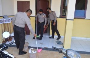 Sebagai Pusat Operasional Polres Serta Cegah Covid 19, Bag Ops Polres MTB Rutin Jaga Kebersihan Ruangan