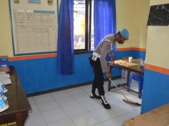 Personil Sipropam Rutin Menjaga Kebersihan Ruangan Kerja