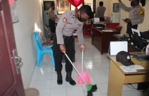 Personil Bag Ops Polres MTB Terus Jaga Kebersihan Ruangan Kerja