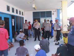 Ditengah Pandemi Covid 19,Kapolres MTB Sambangi Kaum Buruh Pelabuhan Laut Saumlaki