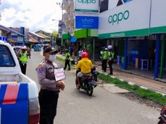 Bhabinkamtibmas Kelurahan Saumlaki Ajak Warga Tidak Mudik Guna Cegah Covid 19