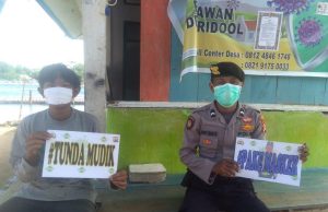 Personil Polsek Larat Ajak Warga Untuk Tidak Mudik Guna Cegah Covid 19