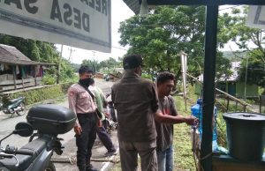 Bhabinkamtibmas Sangliat Krawain,Gencar Sosialisasi Maklumat Kapolri Tentang Cegah Covid 19