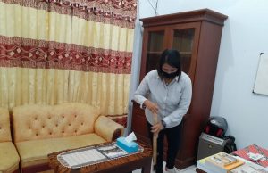 Jaga Kebersihan Guna Cegah Covid 19, Sat Reskrim Polres MTB Bersih – Bersih Ruangan