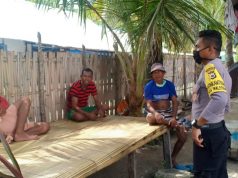 Ajak Warga Cegah Covid 19, Bhabinkamtibmas Desa Walerang Sambang Warganya
