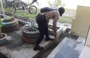 Polsek Wertamrian Gelar Aksi Bersih-Bersih Cegah Virus Covid-19