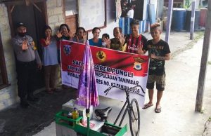 Kelompok Warga Kelurahan Saumlaki dalam giat Saber Pungli oleh Bhabinkamtibmas Kelurahan Saumlaki