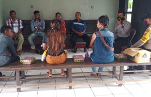 Bhabinkamtibmas Wowonda bersama Kanit Binmas Polsek Tanimbar Selatan laksanakan Problem Solving permasalhan warga