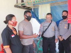 Personil Polres MTB Angkatan 29 Beri Santunan Uang Duka Kepada Brigpol Angri Helaha