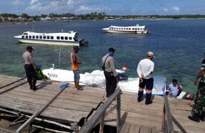 POS POL KPPP POLSEK SELARU IMBAU KESELAMATAN PELAYARAN ORANG DAN BARANG DI PELABUHAN ADAUT