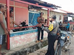 Ajak Warga Berkebun Dan Cegah Covid 19, Bhabinkmatibmas Adaut Sambangi Warga