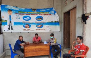 Bhabinkamtibmas Desa Arma Mengajak Warganya Untuk Bersama Lawan Covid 19