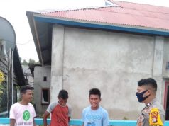 Sambangi Warga,Bhabinkamtibmas Desa Atubul Dol Jelaskan Cara Cegah Covid 19