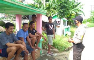 Sambangi Para Pemuda, Bhabinkamtibmas Desa Kabiarat Himbau Cegah Covid 19