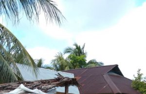 Bhabinkamtibmas Desa Kelaan Tak Kenal Lelah Mensosialisasikan Pencegahan Covid 19