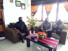 Sambangi Majelis Jemaat GPM Latdalam,Bhabinkamtibmas Bahas Pencegahan Covid 19