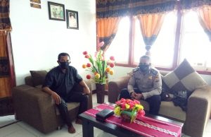 Sambangi Majelis Jemaat GPM Latdalam,Bhabinkamtibmas Bahas Pencegahan Covid 19