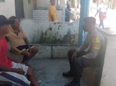 Door To Door Ke Rumah Bapak. E. Faraknimela, Bhabinkamtibmas Desa Lelingluan Sampaikan Pencegahan Covid 19