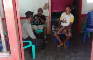 Bhabinkamtibmas Desa Lelingluan Dalam Giat Door To Door Sistem