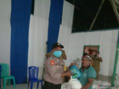 Bhabinkamtibmas Lorulun Kawal Dan Pengamanan Pembagian Sembako Bagi Warga Terdampak Covid 19