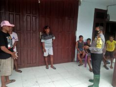 Bhabinkamtibmas Desa Lorulun Dengan Humanis Membubarkan Warga Ynag Berkerumun