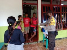 Bhabinkamtibmas Desa Matakus Gelar Binluh Covid 19 Sekaligus Bagikan Masker Buat Warganya