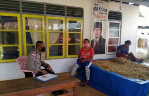 Bhabinkamtibmas Olilit Timur Terus Gencar Sosialisasi Pencegahan Covid 19