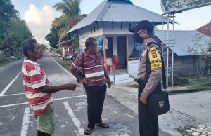 Bhabinkamtibmas Desa Sangliat Dol,Ajak Warga Untuk Patuhi Protokol Kesehatan Penanganan Covid 19