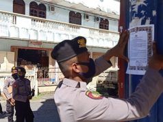 Sat Samapta Polres MTB Sosialisasi Maklumat Kapolri Dengan Cara Menempelkannya Di Tempat Keramaian