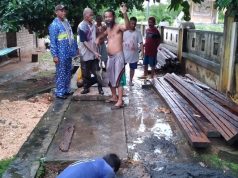 Sinergita Bhabinkamtibmas Dan Babinsa Pada Desa Sifnana Dalam Mencegah Vabjir Dan Covid 19