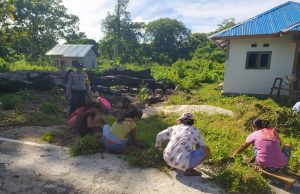 Lewat Giat Door To Door,Bhabinkamtibmas Desa Watidal Sosialisasi Cara Pencegahan Covid 19