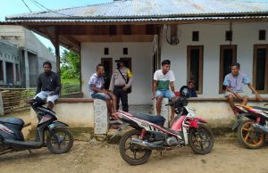 Bhabinkamtibmas Desa Watidal Ajak Warganya Untuk Taat Terhadap Isi Maklumat Kapolri