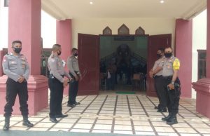 Bhabinkmatibmas Adaut hadiri sekaligus amankan jalannya Ibadah Pengeuhan Sidi pada Gereja GPM Imanuel Adaut