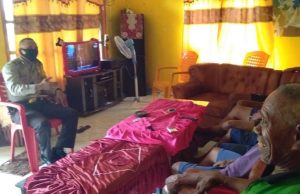 Sambangi Bapak Herman Subitmel Bhabinkamtibmas Kabiarat Binluh New Normal