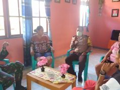 Bhabinkamtibmas dan Babinsa Lermatang sambangi warga dan imbau patuhi Protokol Kesehatan pencegahan Penyebaran Covid-19