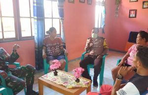 Bhabinkamtibmas dan Babinsa Lermatang sambangi warga dan imbau patuhi Protokol Kesehatan pencegahan Penyebaran Covid-19
