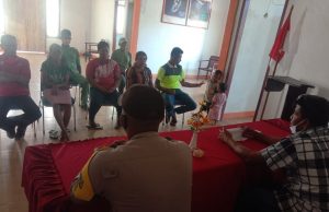 Giat Problem Solving ( PS ) Bhabinkamtibmas Matakus selesaikan kasus dugaan Pencemaran Nama Baik di Desa.