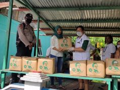 Bhabinkamtibmas Desa Olilit Barat amankan giat Pembagian Sembako di Desa