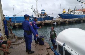 Bhabinkamtibmas Perairan Saumlaki giat sambang dan imbau Patuhi Protokol Kesehatan Covid-19