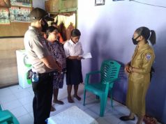 Bhabinkamtibmas Desa Themin berikan pengamanan kegiatan hasil ujian SMP N. 1 Seira