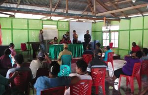 Bhabinkamtibmas Waturu hadiri dan amankan giat Penjaringan Balon Kades