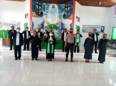 Bhabinkamtibmas Werain hadir sekaligus amankan jalannya Ibadah Minggu Gereja GPM Ebenhaezer Jemaat GPM Werain