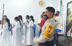 Misa Perayaan Ekaristi Kudus Stasi Wowonda mendapatkan Pengamanan Bhabinkamtibmas