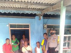 Bhabinkamtibmas Atubul Dol dalam giat sambang dan sampaikan Protokol Kesehatan Pencegahan Covid-19.