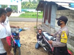 Masih tetap pada Kegiatan Sosialisasi New Normal dan Protokol Kesehatan Covid-19, Bhabinkamtibmas Kabiarat sambangi warganya