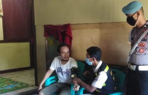 Personil gabungan Seksi Propam dan Ur Kes Bag Sumda Polres MTB laksanakan Pengecekan dan Rik Kesehatan personil yang sakit
