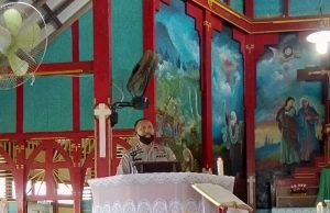 Kapolsek Wertamrian Pimpin Personil Giat Mimbar Kamtibmas di Gereja St. Petrus Lorulun