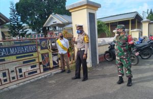 Kasat Lantas Polres MTB hadiri Misa sekaligus selaku Ka Tim amankan jalannya Ibadah Misa Gereja Tri Tunggal Maha Kudus Sifnana