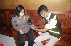 Ur Kes Bag Sumda Polres MTB Giat Pengecekan Kesehatan personil Cegah Penyebaran Covid-19
