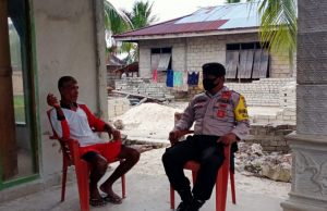 Bhabinkamtibmas Adodo Molu Sambangi Keluarga Bapak Wuarlela